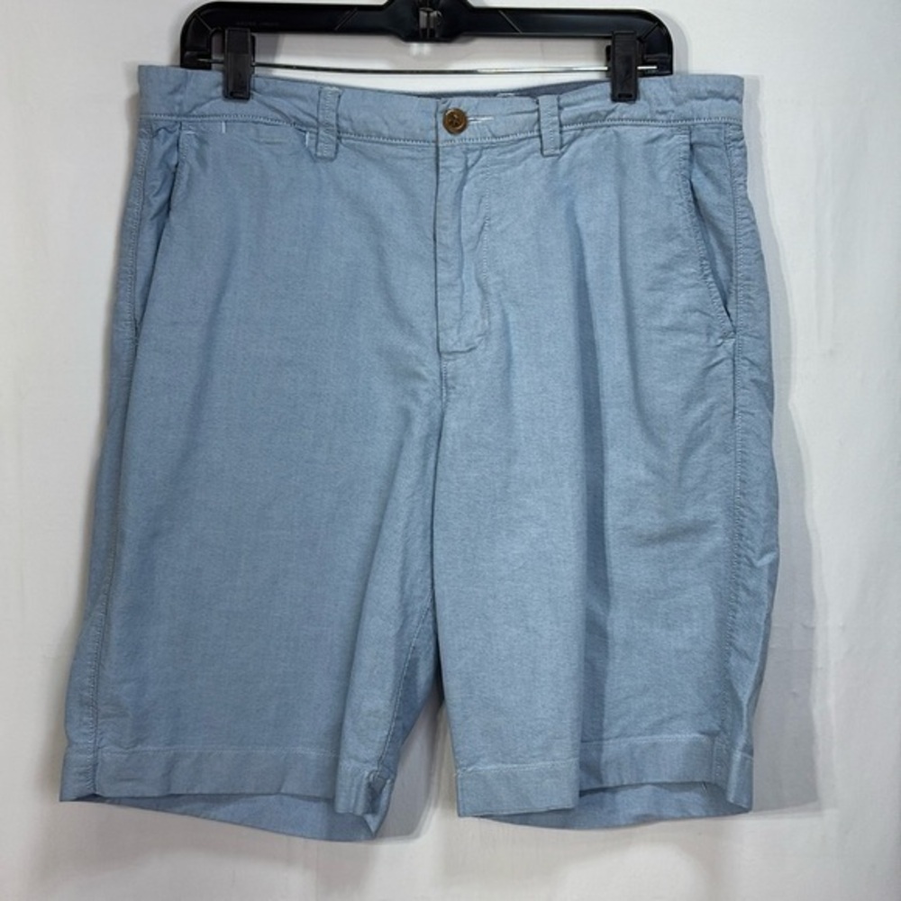🍡 J.Crew light blue Oxford cloth flat front 10 inch shorts